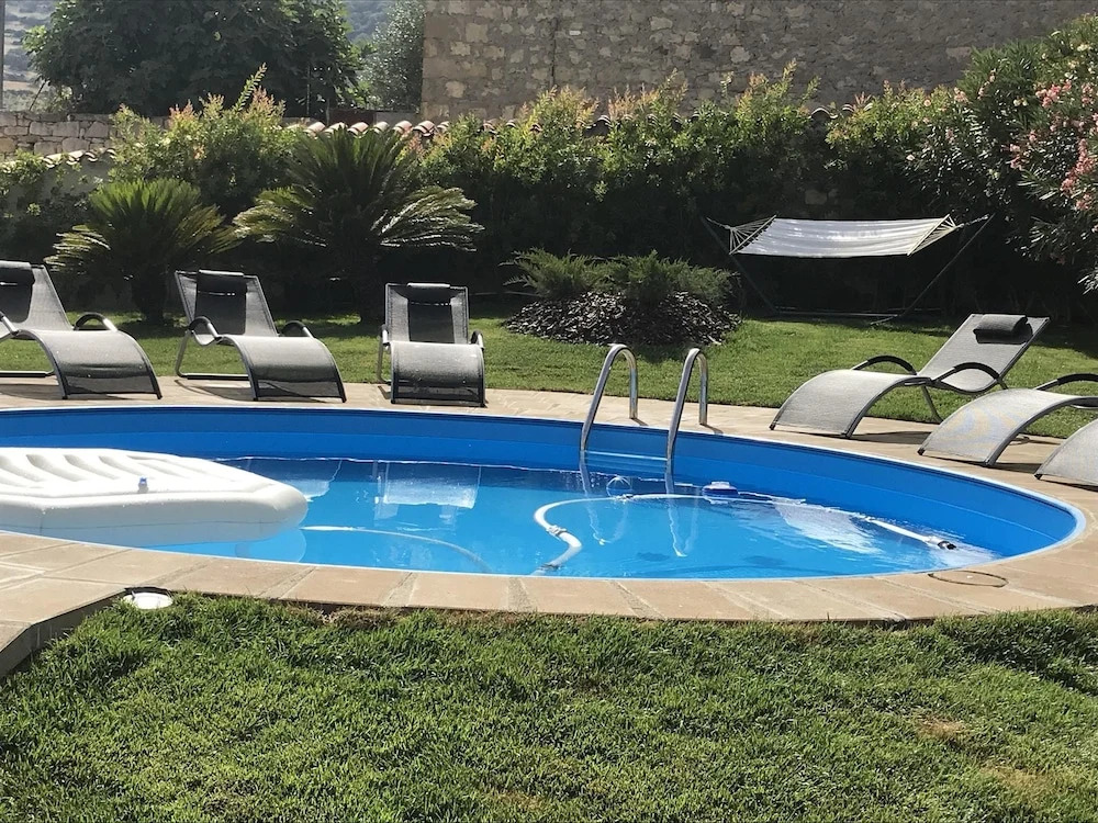 Mansion With 5 Bedrooms in Gesturi, With Private Pool, Enclosed Garden