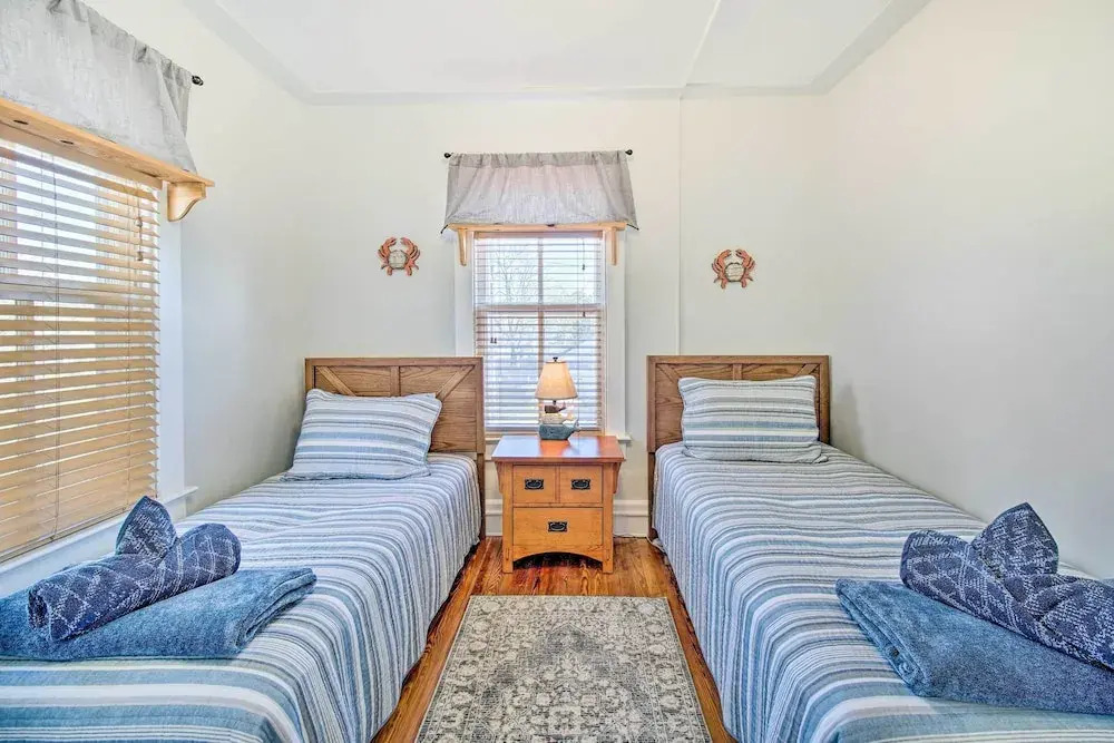North Beach Cottage - Walk to Chesapeake Bay