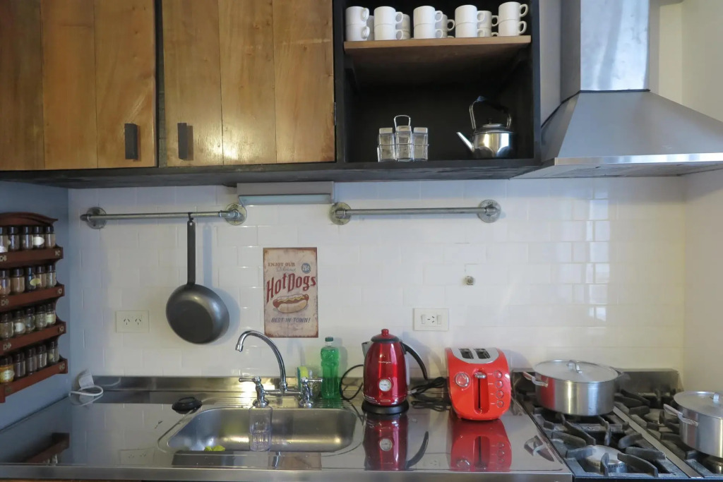 Sabatico Travelers Hostel & Guesthouse