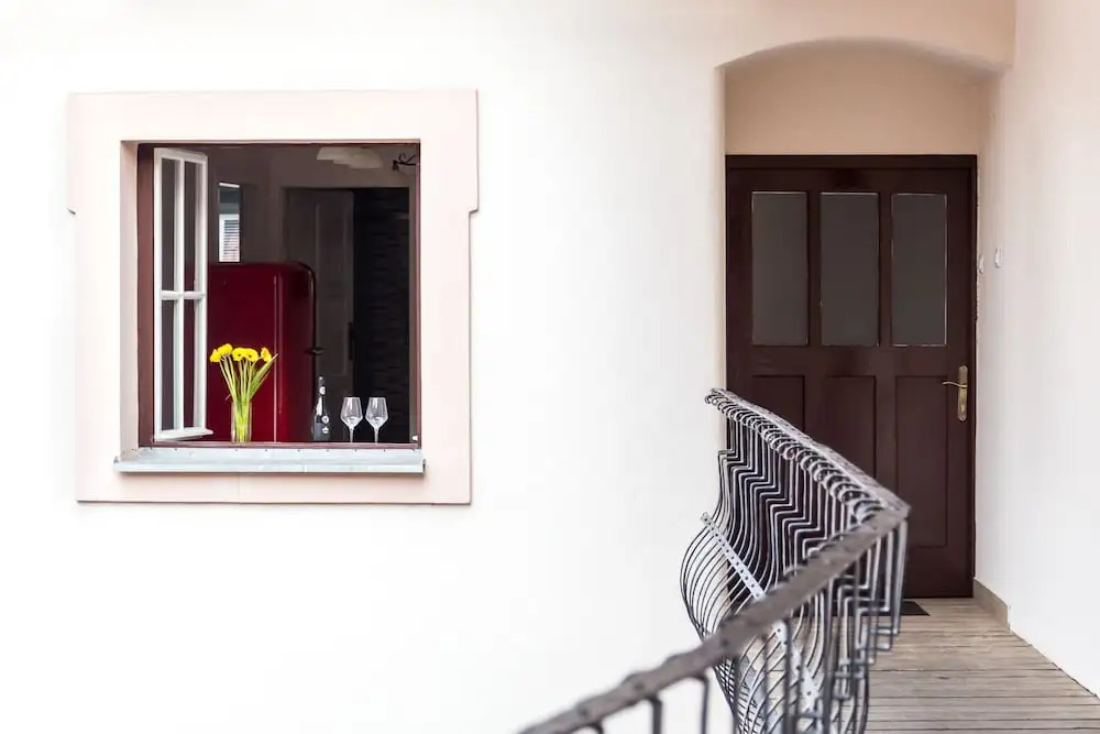 Barbo Palace Apartments and Rooms