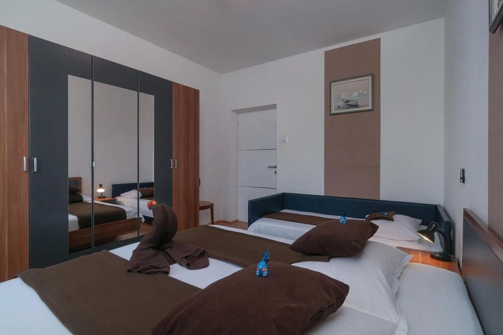 3 Bedroom Beautiful Home In Seget Vranjica