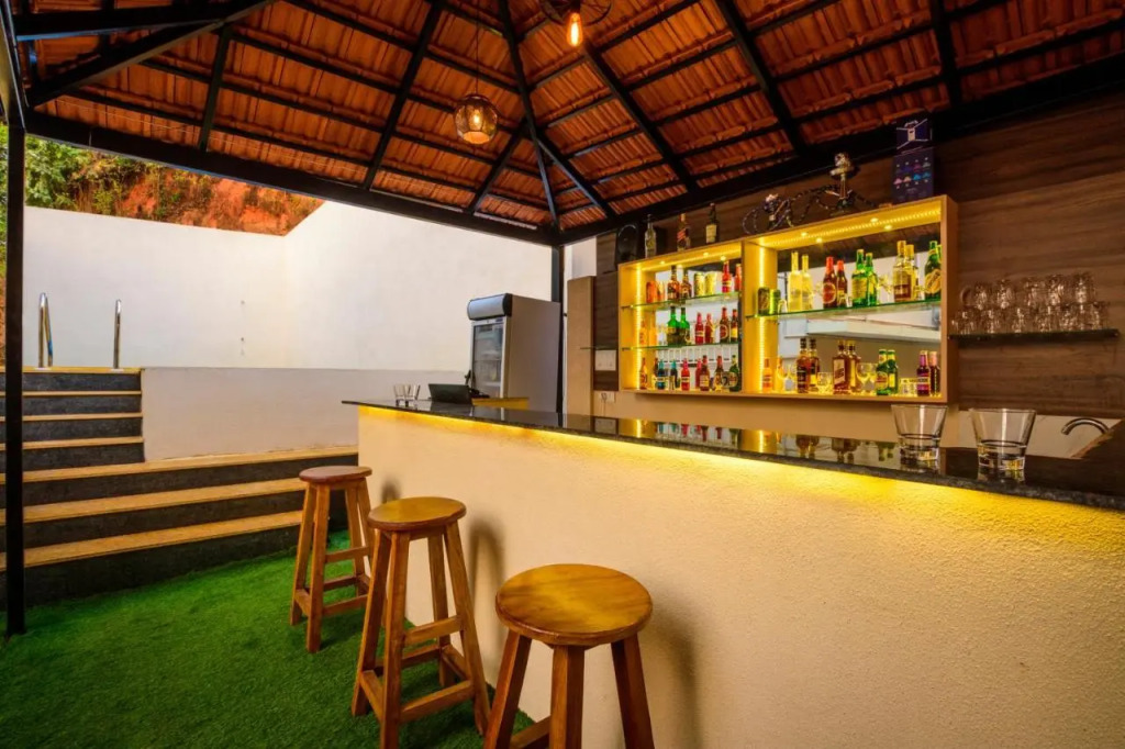 De Lagom Comforts , Comfortable Rooms with Pool & Breakfast - Near Anjuna Beach