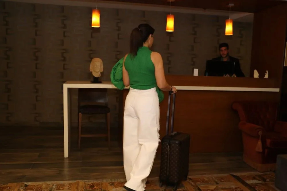 HOtello guest suites