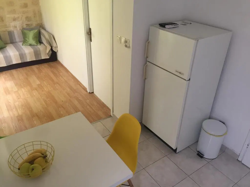 Apartment Violet