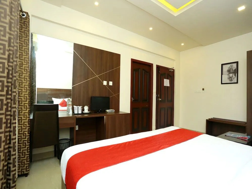OYO 16812 Hotel Padippurayil