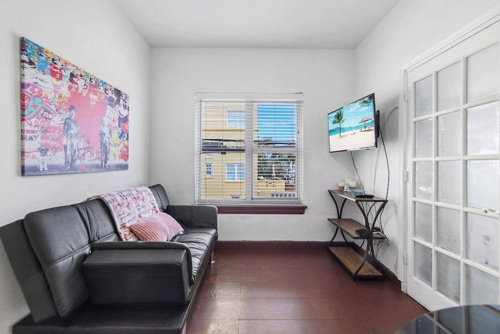 South Beach 2BR | Private Balcony | Walk to Beach
