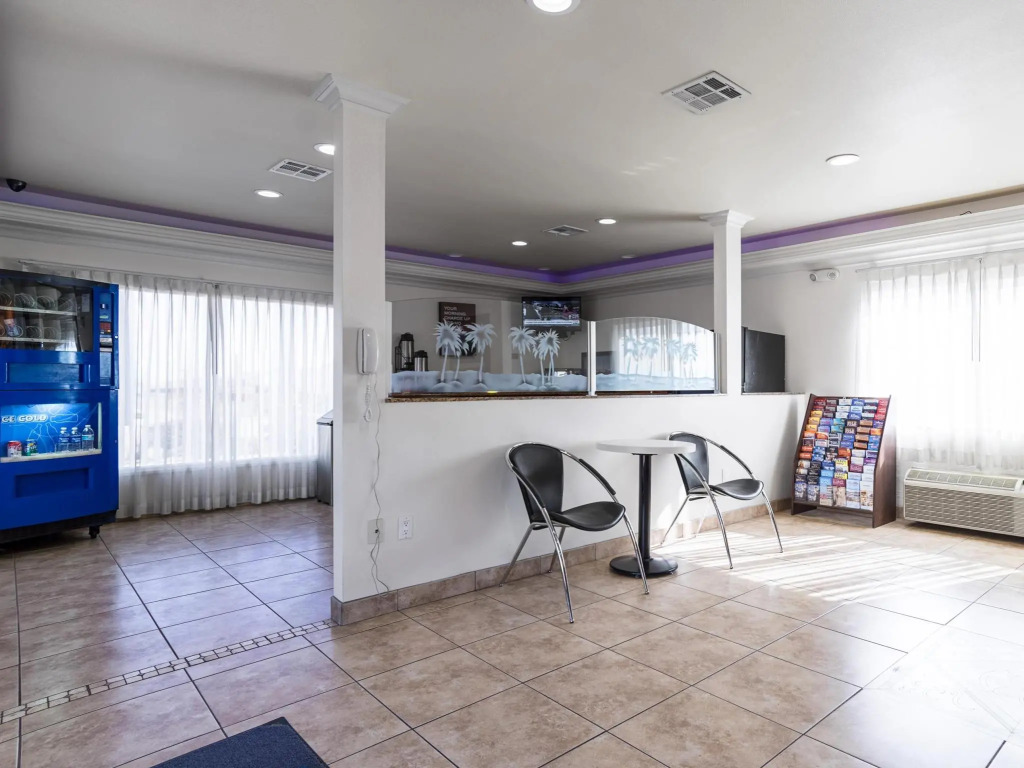 Studio 6 Mojave, CA - Airport