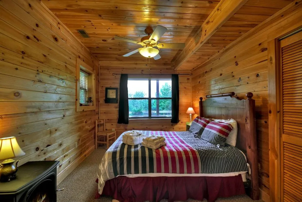 Serenity Now- Secluded Near Toccoa & Ocoee Rivers