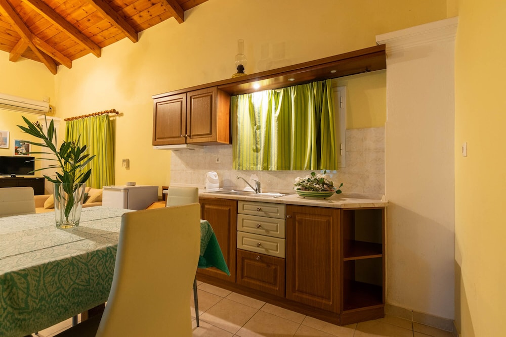 Lennas Villas Zante