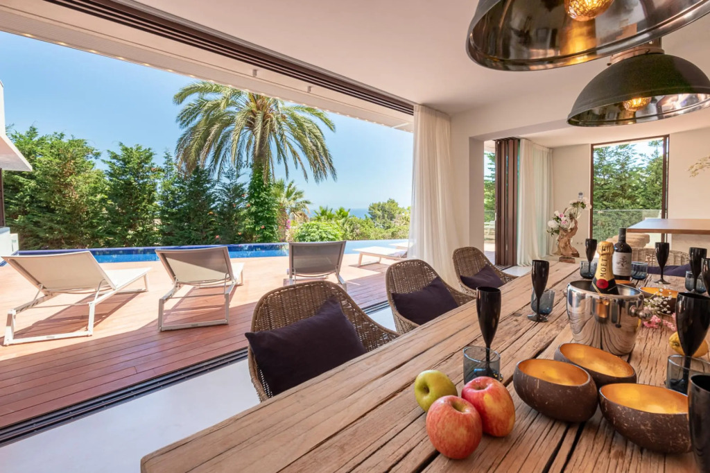Villa Lifestyle Cap Martinet with magic seaviews
