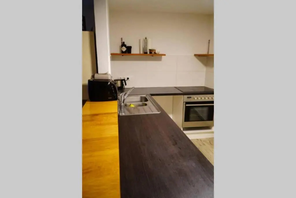 Gemutliche 3-Zkb Wc Souterrainwohnung in Bestlage