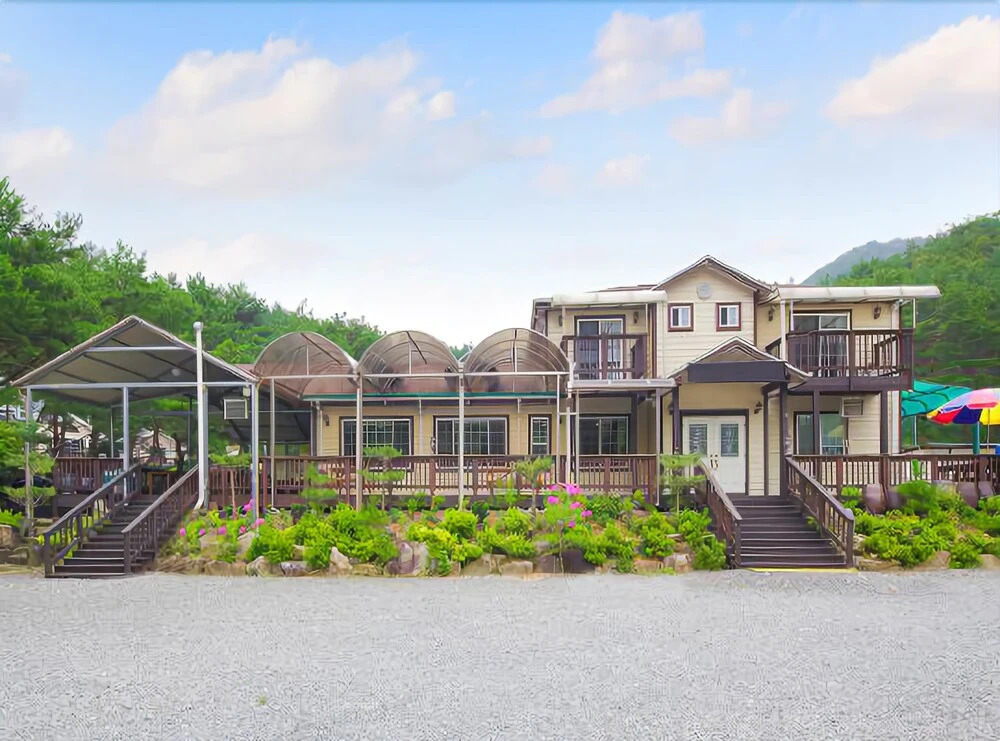 Wongju Bridge Pension