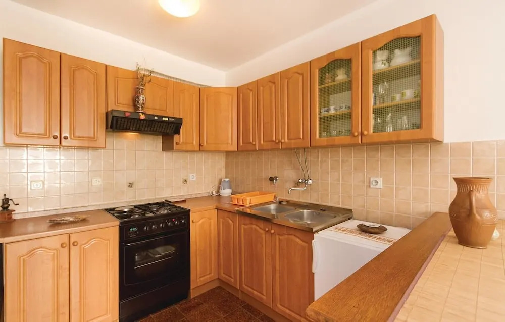 Stunning Apartment in Fazana With 2 Bedrooms and Wifi