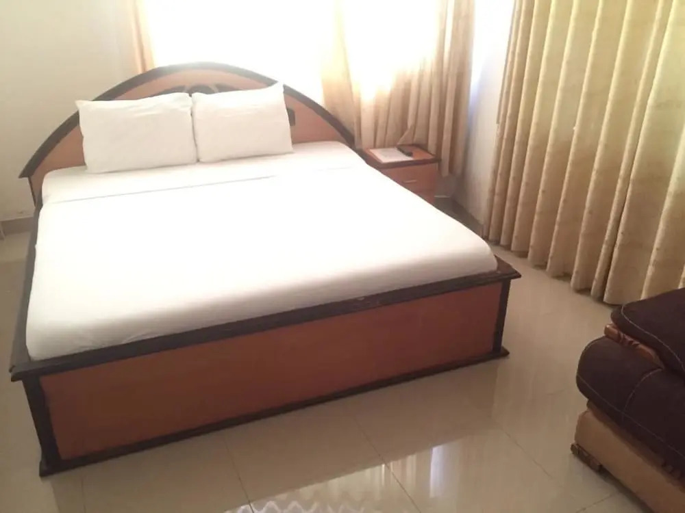 Monipee Hotel