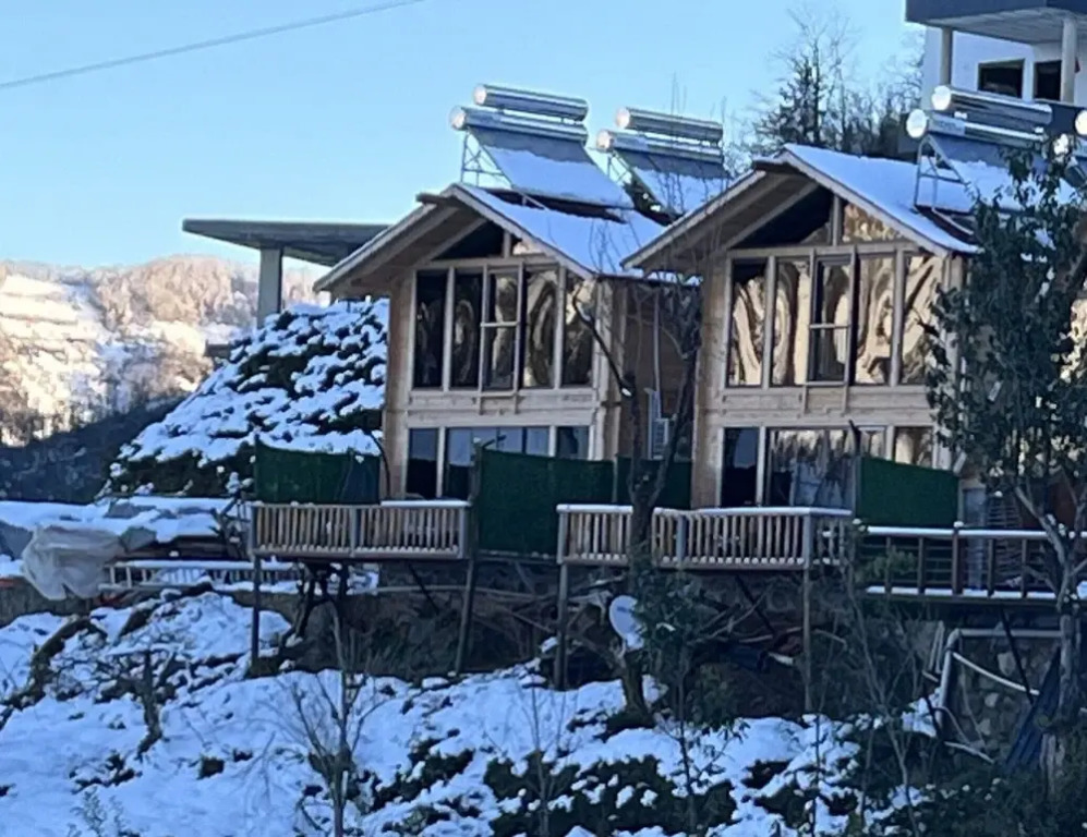 parla dağ evi