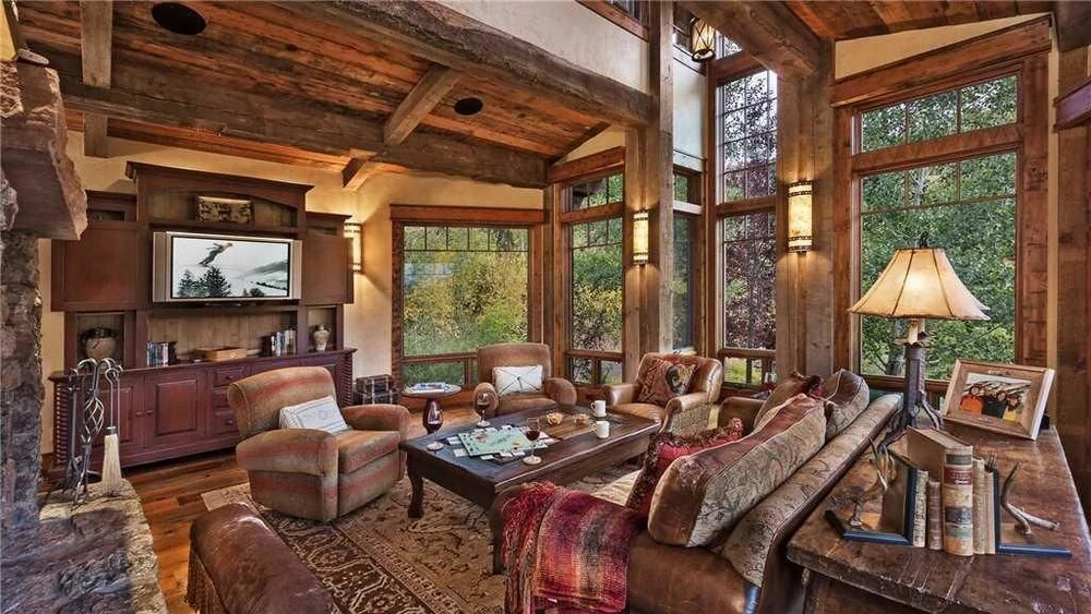 Gold Mine Lodge 6 BedroomHoliday home By Moving Mountains