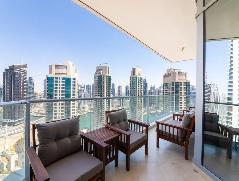 Maison Privee - Spacious Apt w/ Beach, Pool and Marina Access