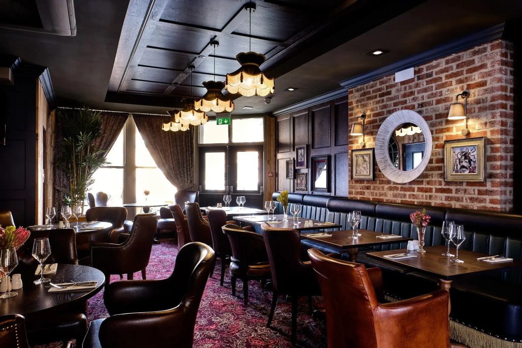 Caledonian Hotel