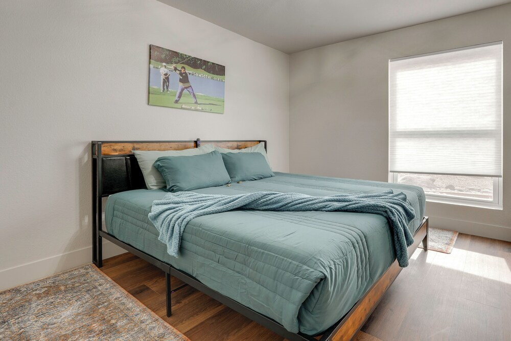 Putting Green! Fairway Retreat on Dobson Ranch