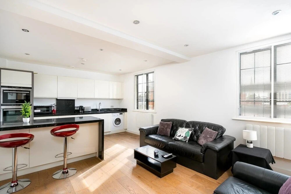 Modern 2 Bed In The Heart Of Ealing Broadway
