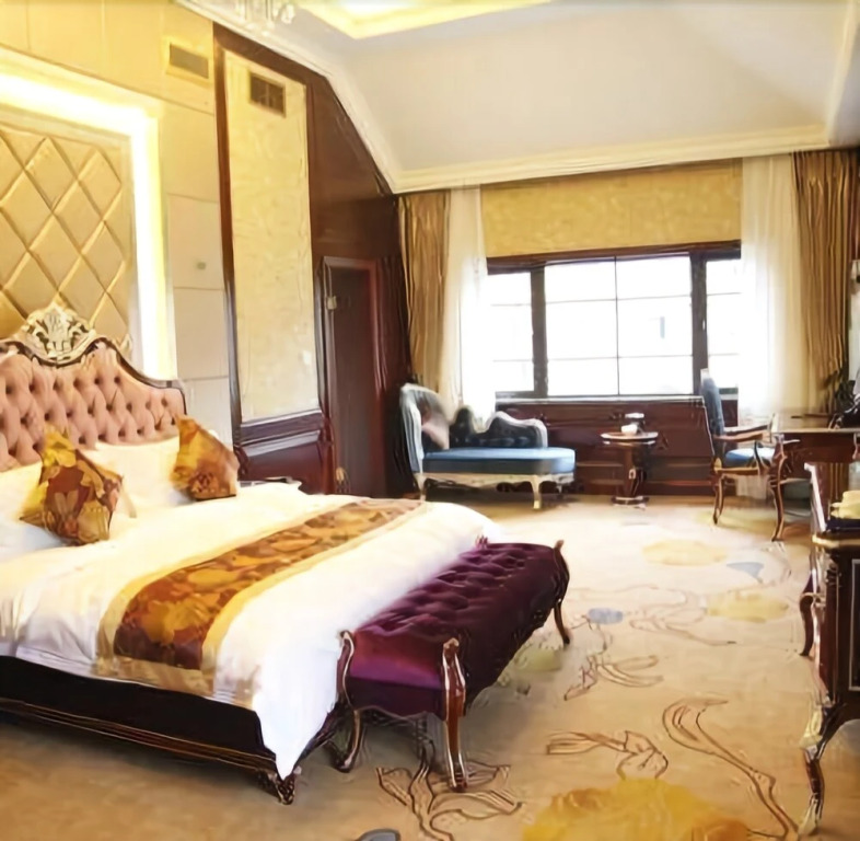 Cezanne Manor Hotel & Resort