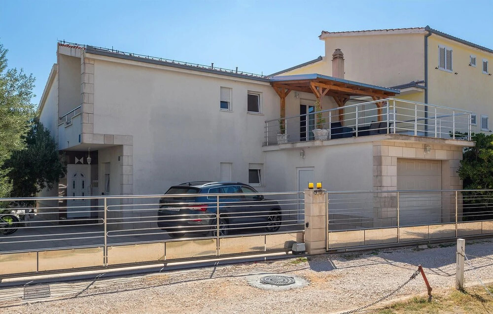 Awesome Home in Kastel Novi with WiFi, 4 Bedrooms & Hot Tub