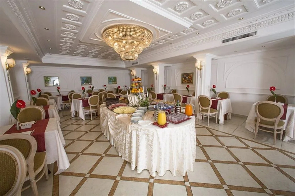 Sunrise Hotel