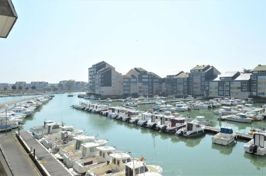Triplex Avec Jardinet - Wifi - a 400m de la Plage