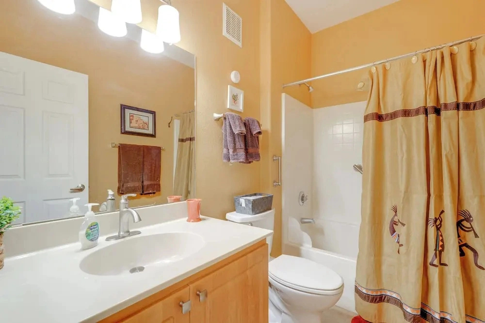 Resort-style Pools & Hot Tubs! Mtn-view Mesa Condo