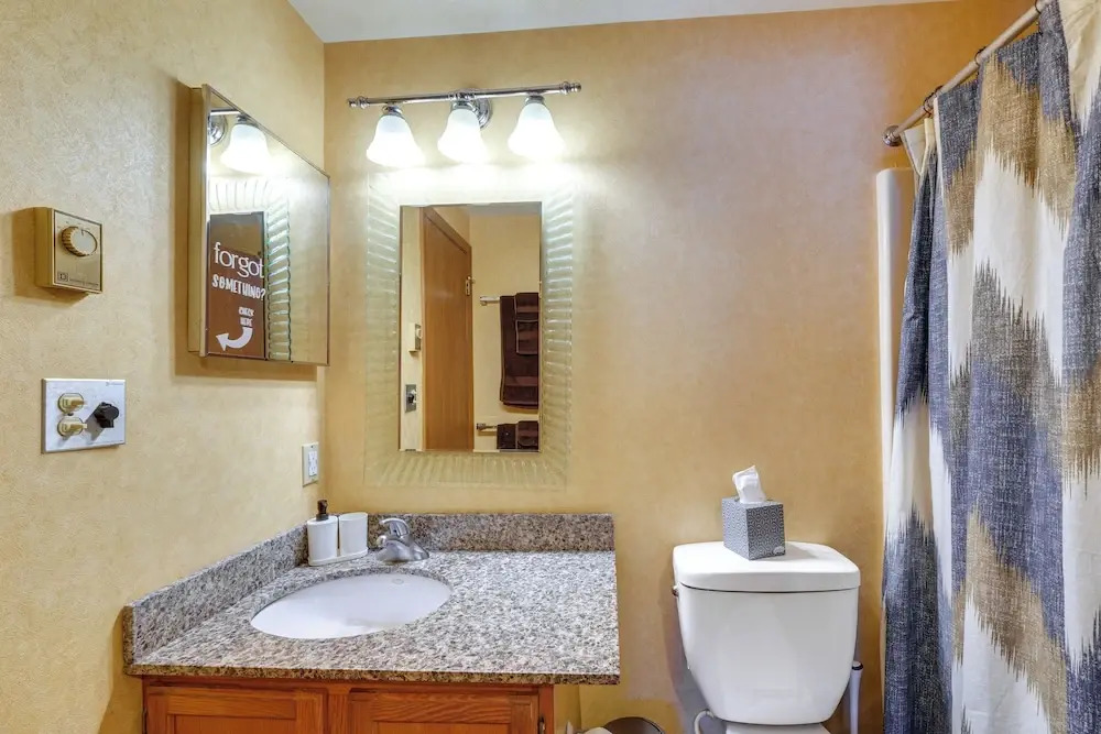 Idyllic Somerset Condo: Ski, Hike & Relax!