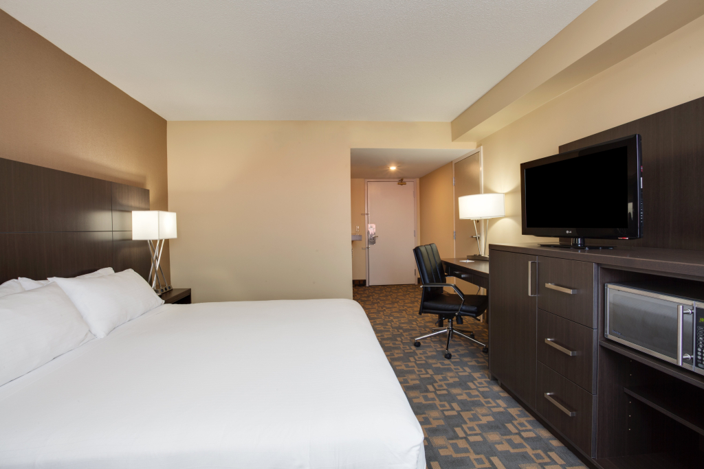 Holiday Inn Express & Suites Fredericton by IHG