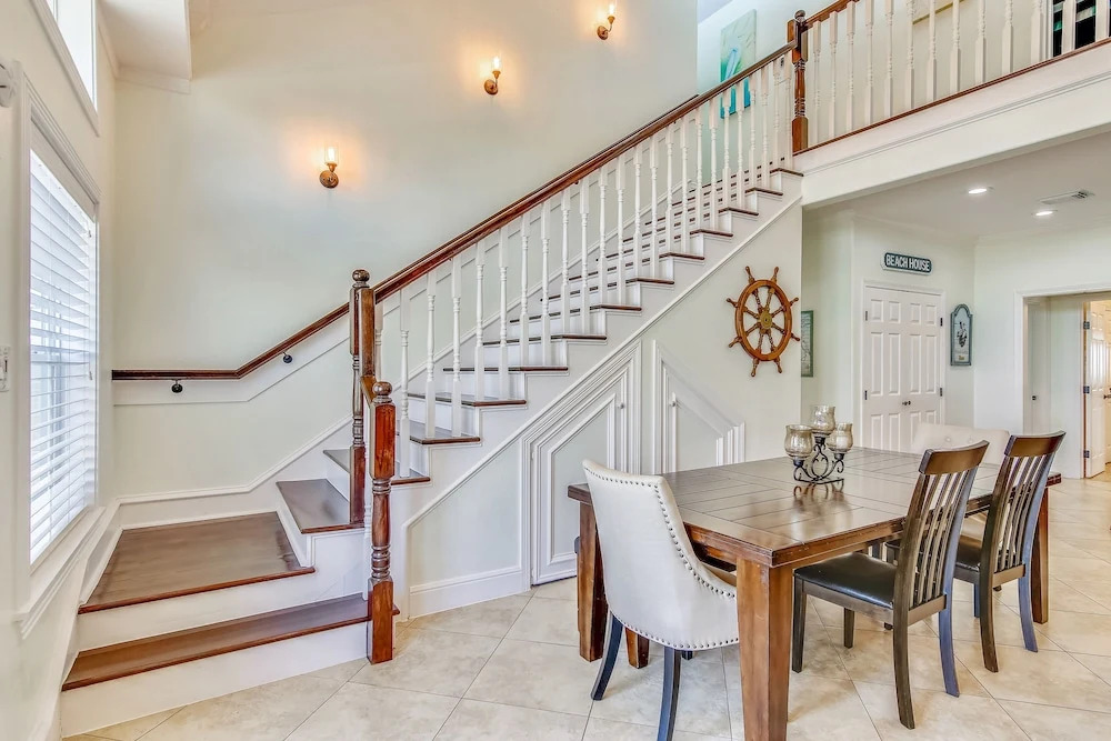 Sea Pearl 6 Bedroom Home