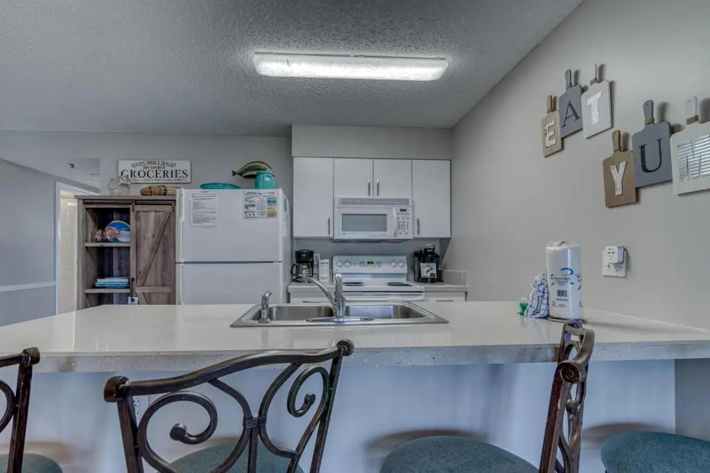 Tradewinds 906