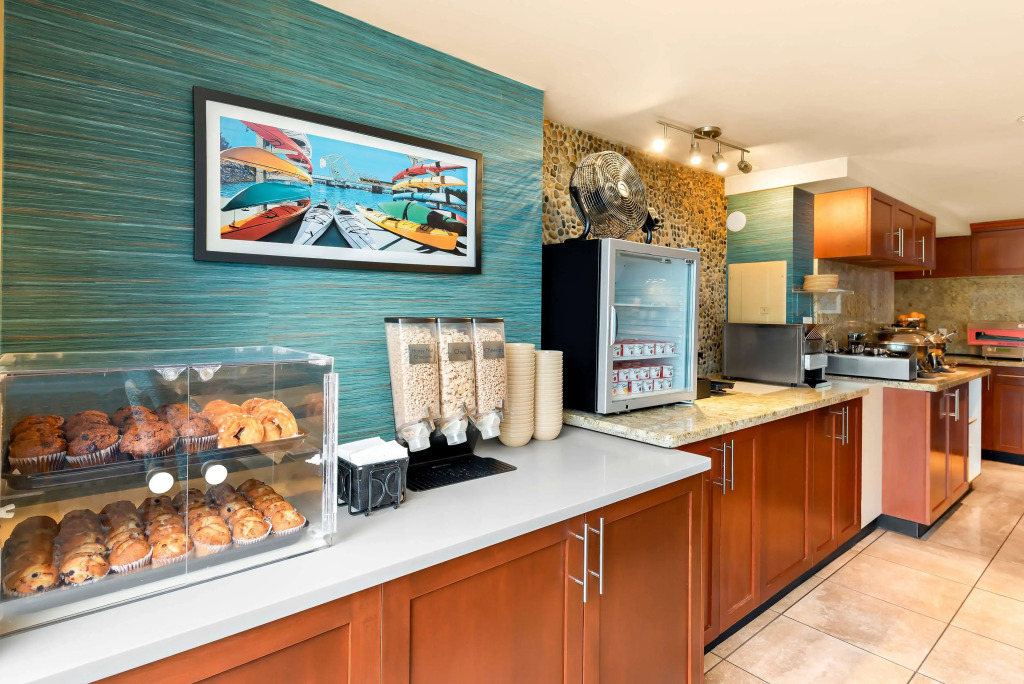 Best Western PLUS Inner Harbour Hotel