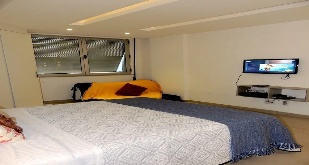 Studio 204