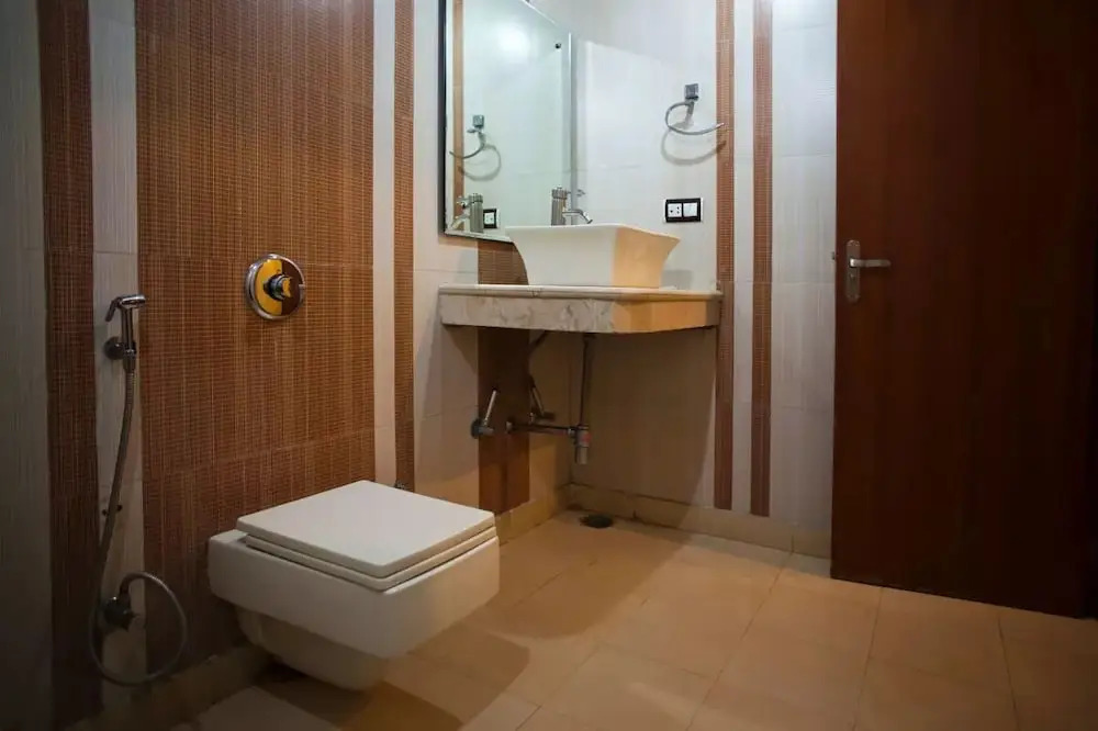 Comfort Room Shiv Dev Int