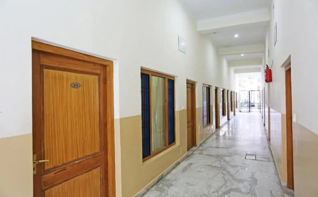 Hotel Jay Continental By OYO Rooms