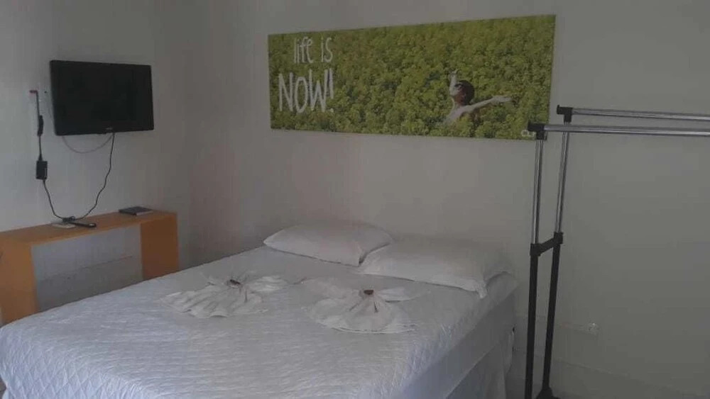 Praia dos Amores Hostel
