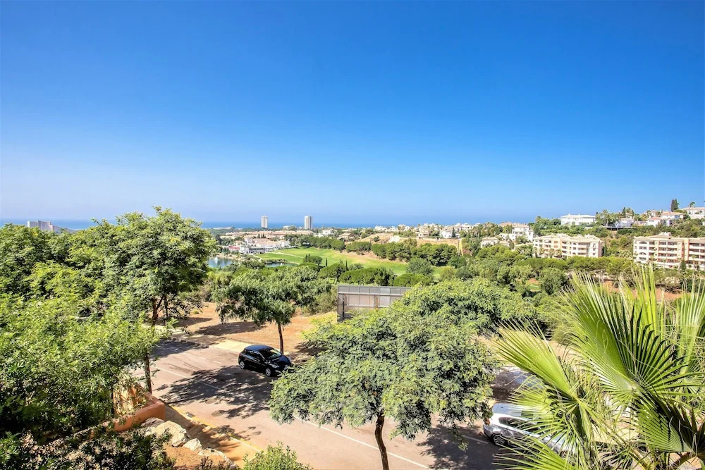 Frontline Golf and Sea views, 2 Bed JC6