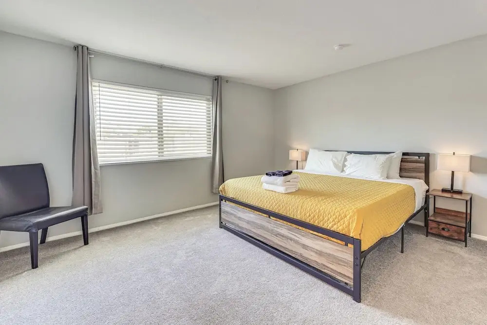 Unit 1 Mi to Old Town Scottsdale! Bring Your Pets