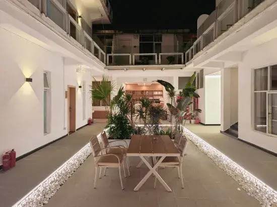 Dali Jiguang Haishu Homestay (Shuanglang Ancient Town)