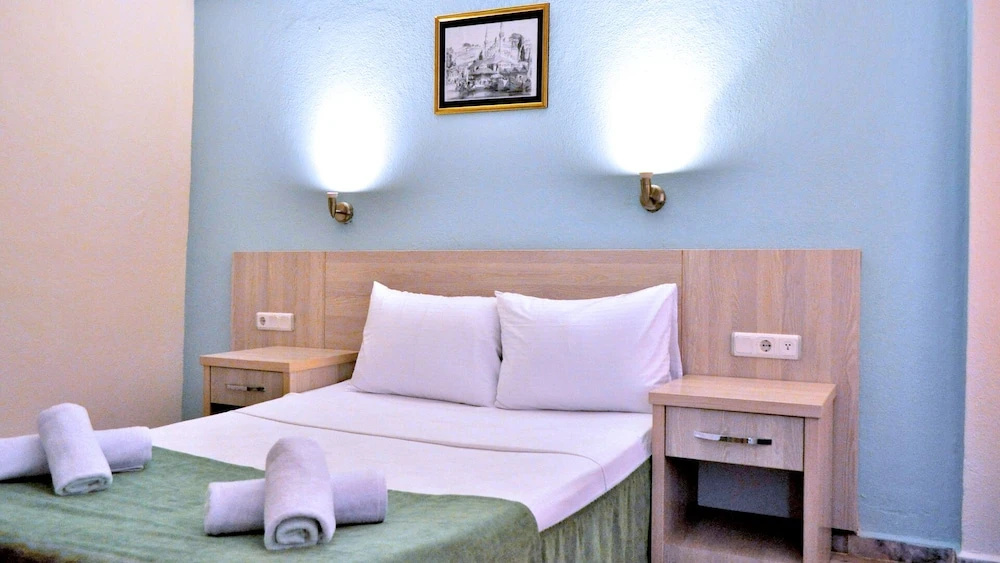 Native Hotel