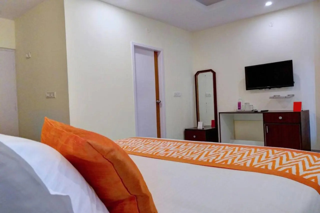 Via Shreyas Inn