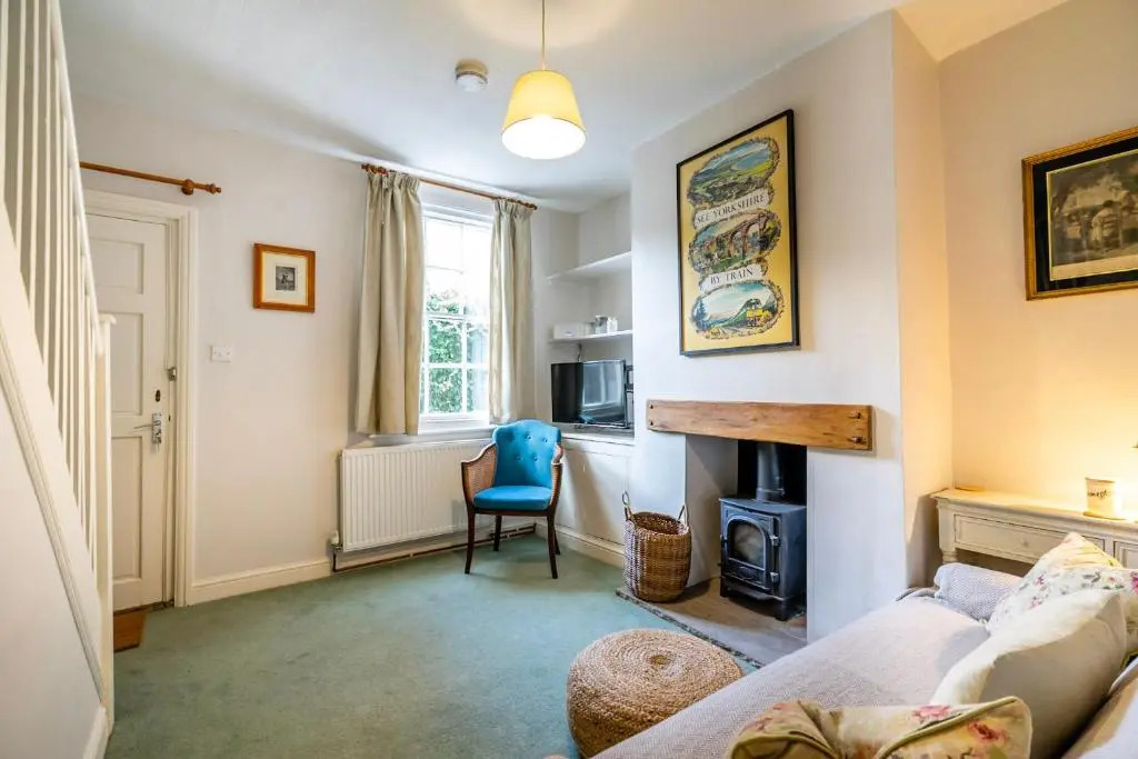 6 Monkbar Court