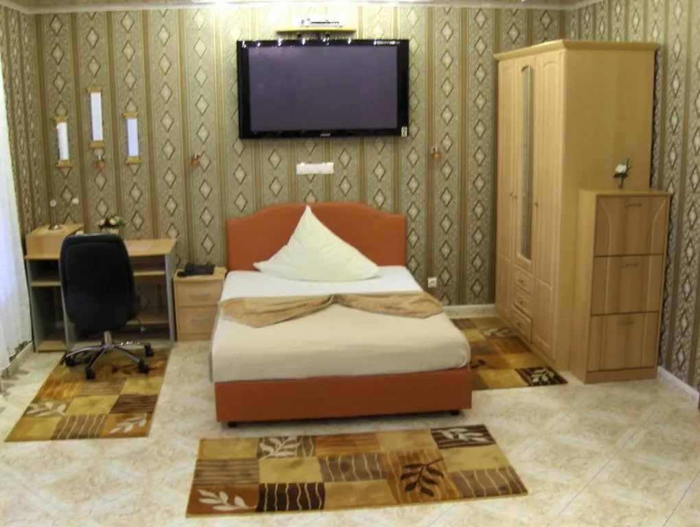 Central Hotel