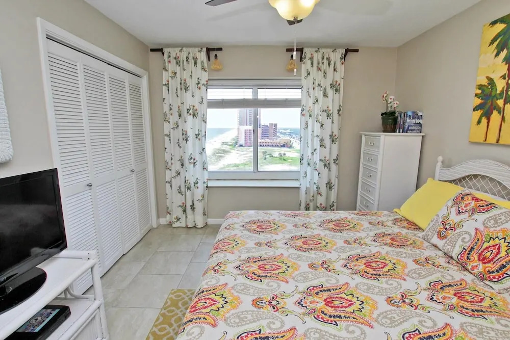 Summerchase 1108 by Youngs Suncoast