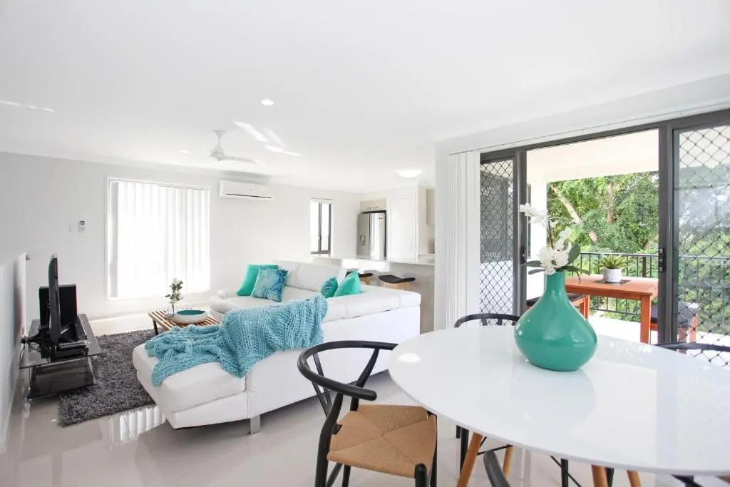 Beach Breeze Holiday House