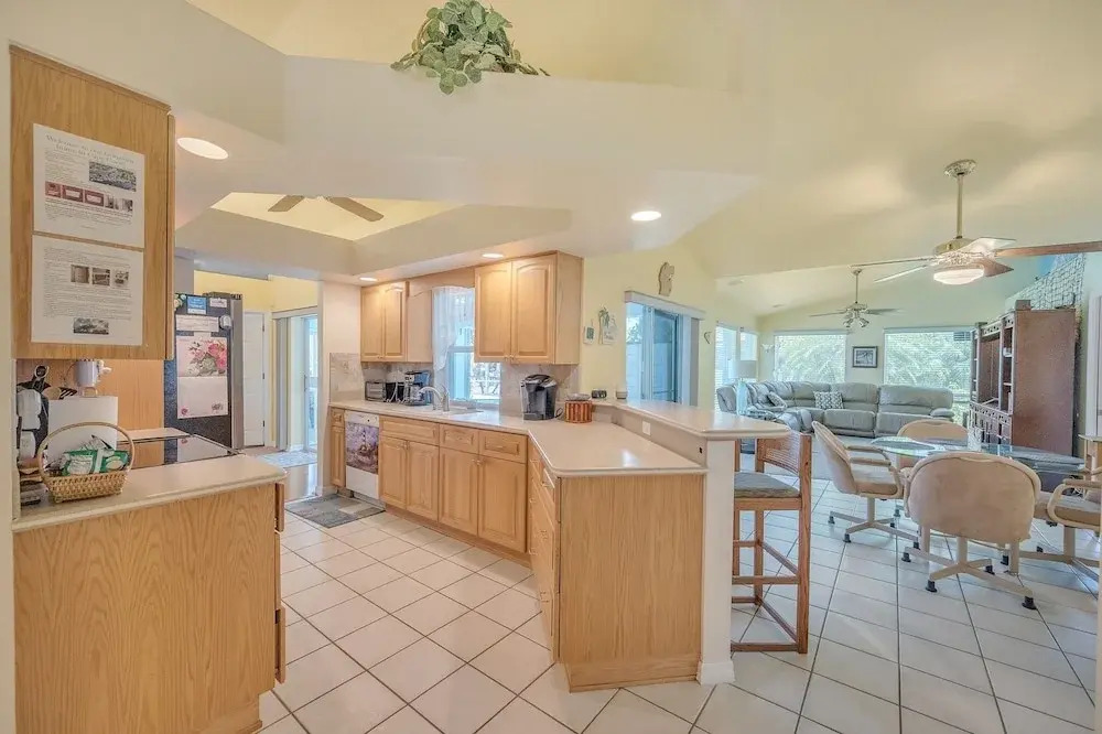 Gorgeous Villa In Cape Coral, Florida's Gulf Coast 3 Bedroom Villa by Redawning