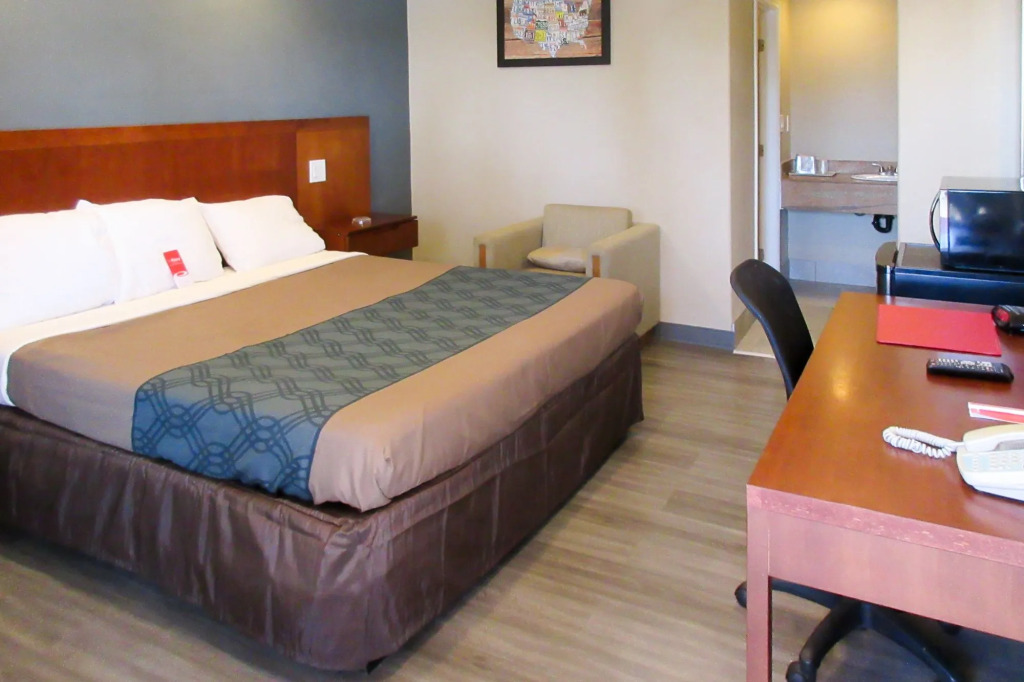 Econo Lodge San Bernardino I-215