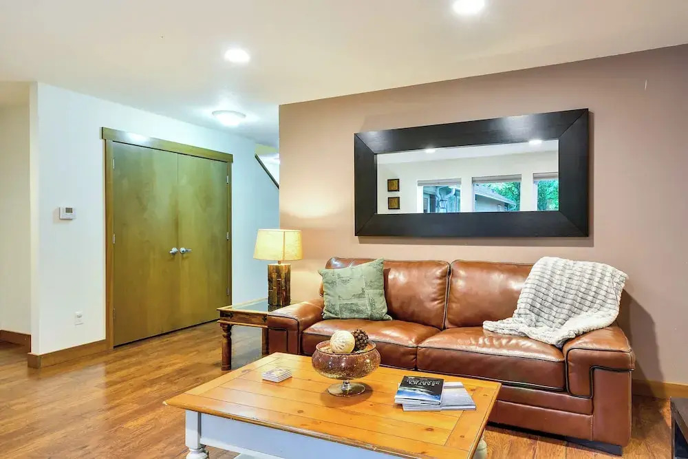 Dog-friendly Milwaukie Home: 9 Mi to Dtwn Portland